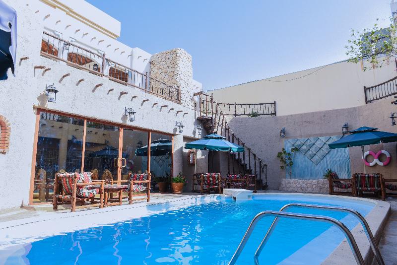 Al Liwan Suites - Havuz