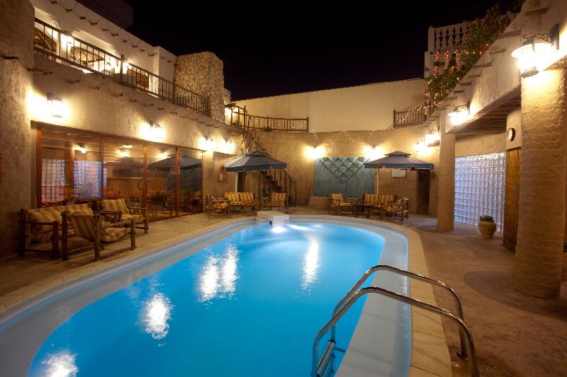 Al Liwan Suites - Havuz