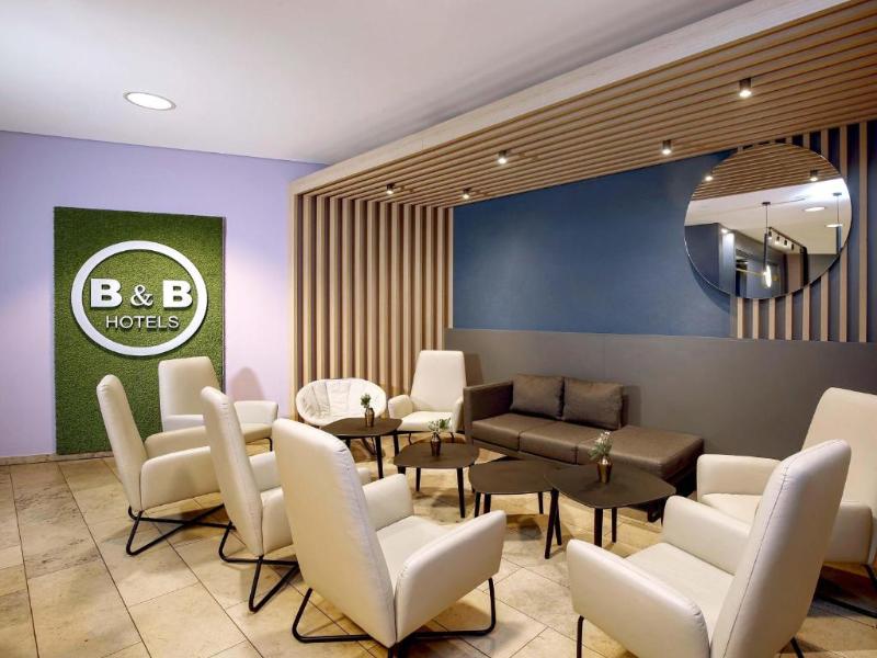 B&B Hotel Berlin City-Ost - Lobi