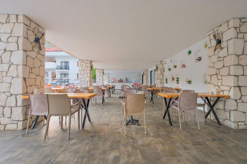 Akdeniz Beach - Restoran