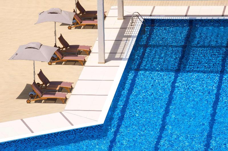 Hilton Garden Inn Ras Al Khaimah - Havuz