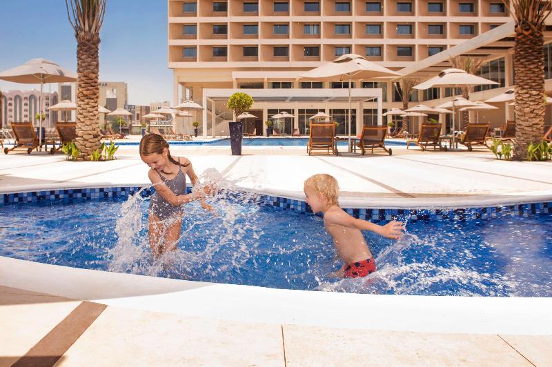 Hilton Garden Inn Ras Al Khaimah - Havuz