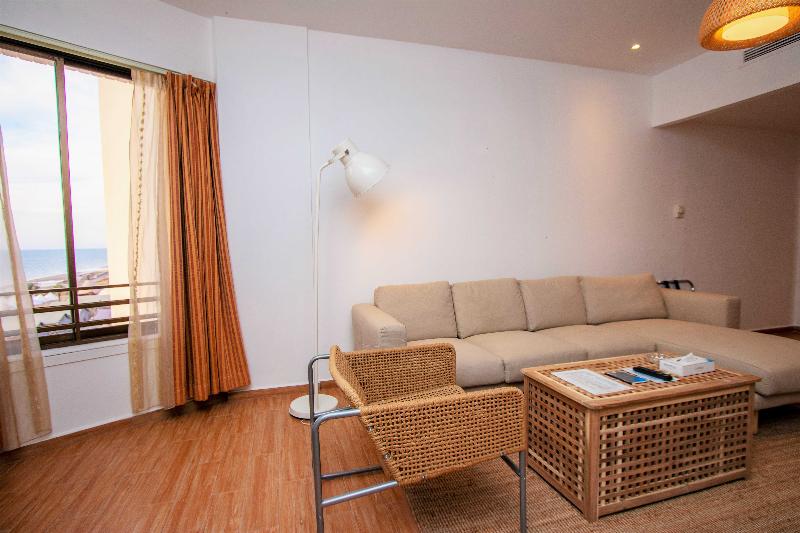 BM Beach Hotel - Oda