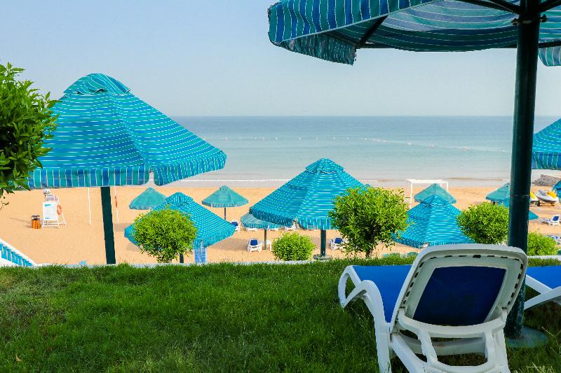 BM Beach Hotel - Plaj
