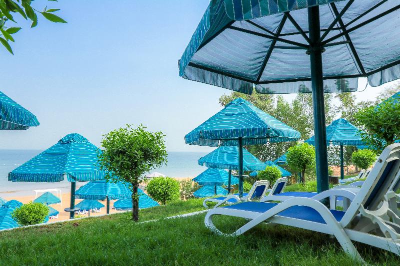 BM Beach Hotel - Plaj