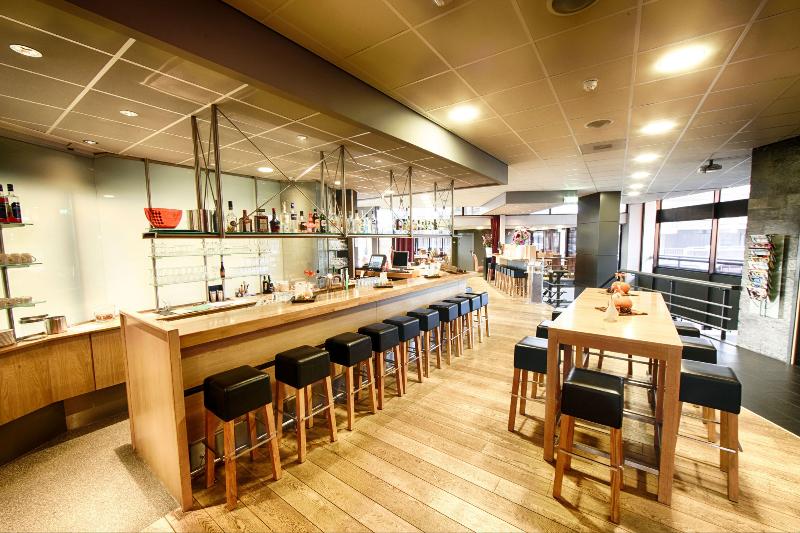Leonardo Hotel Lelystad City Center - Bar