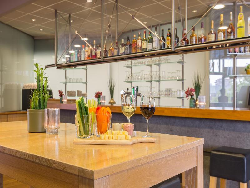 Leonardo Hotel Lelystad City Center - Bar