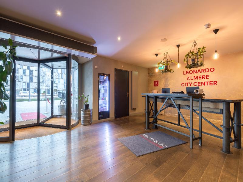 Leonardo Hotel Almere City Center - Lobi
