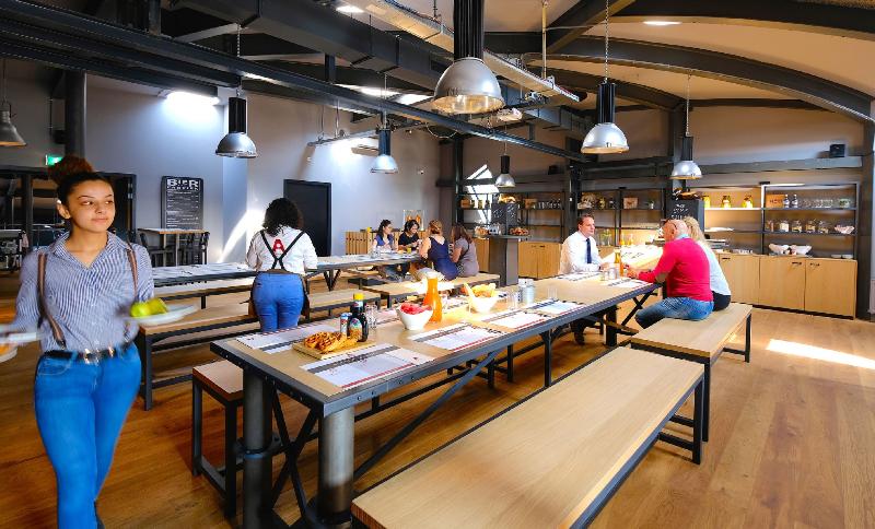Leonardo Hotel Almere City Center - Restoran