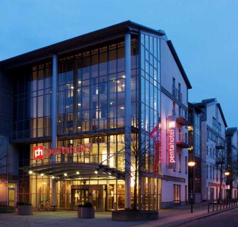 Pentahotel Rostock - Genel