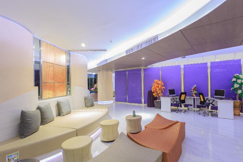 Pattaya Discovery Beach Hotel - Lobi