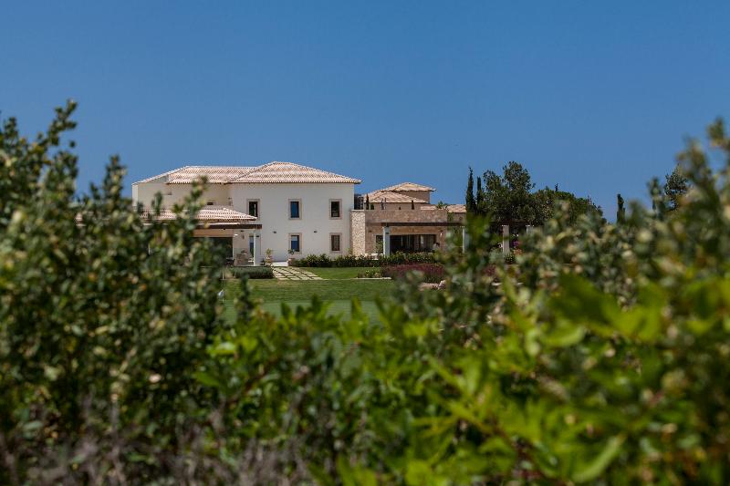 Aphrodite Hills Residences Apartments - Genel