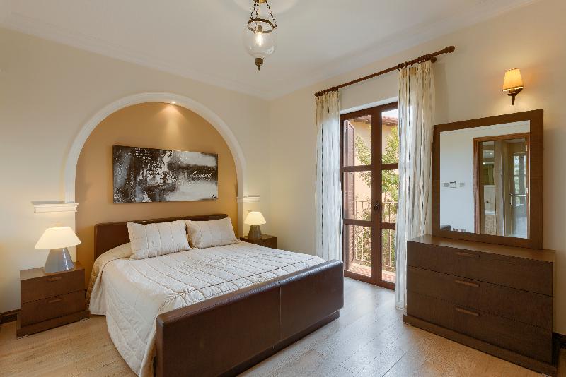 Aphrodite Hills Residences Apartments - Oda