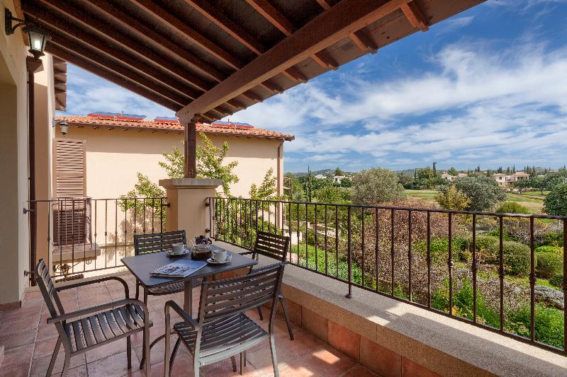 Aphrodite Hills Residences Apartments - Oda