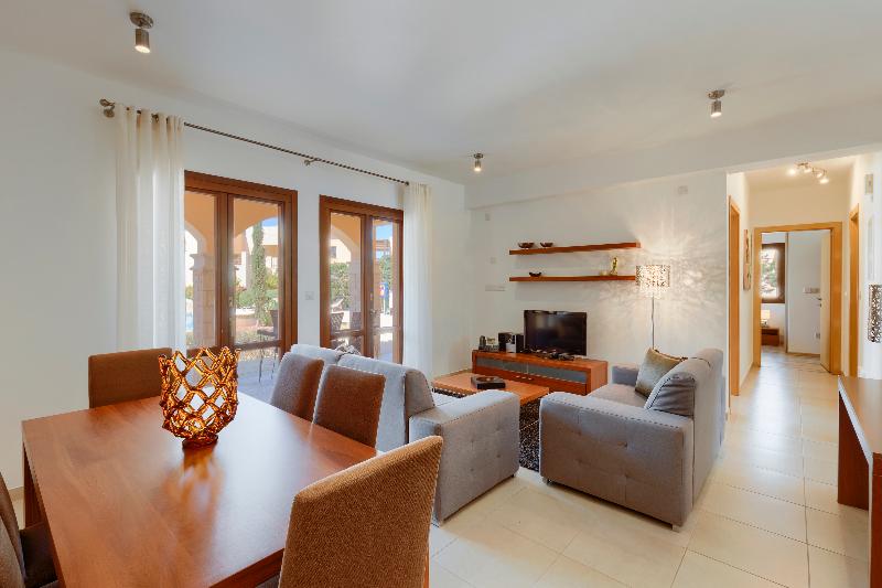 Aphrodite Hills Residences Apartments - Oda