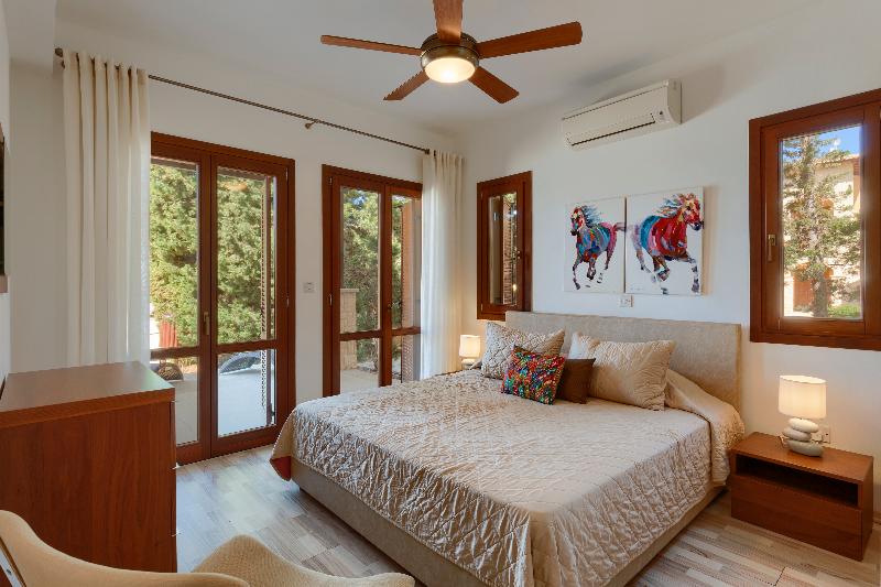 Aphrodite Hills Residences Apartments - Oda