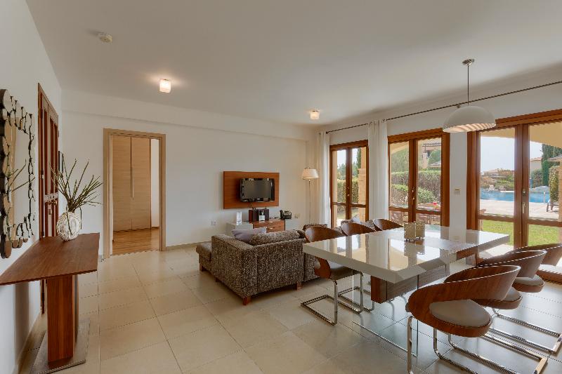 Aphrodite Hills Residences Apartments - Oda