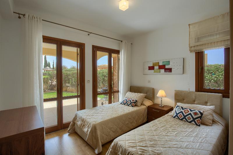 Aphrodite Hills Residences Apartments - Oda