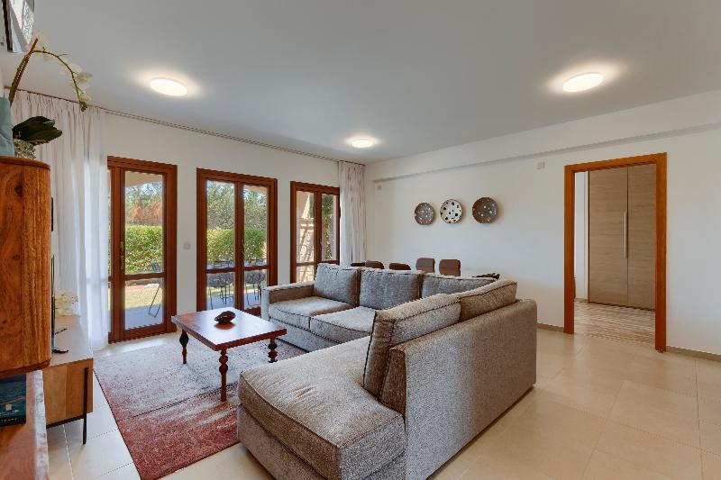 Aphrodite Hills Residences Apartments - Oda