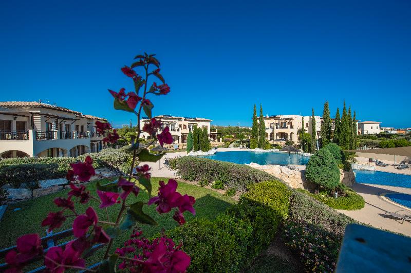 Aphrodite Hills Residences Apartments - Havuz