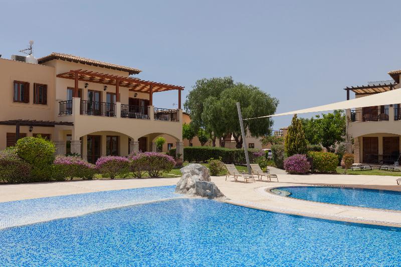 Aphrodite Hills Residences Apartments - Havuz
