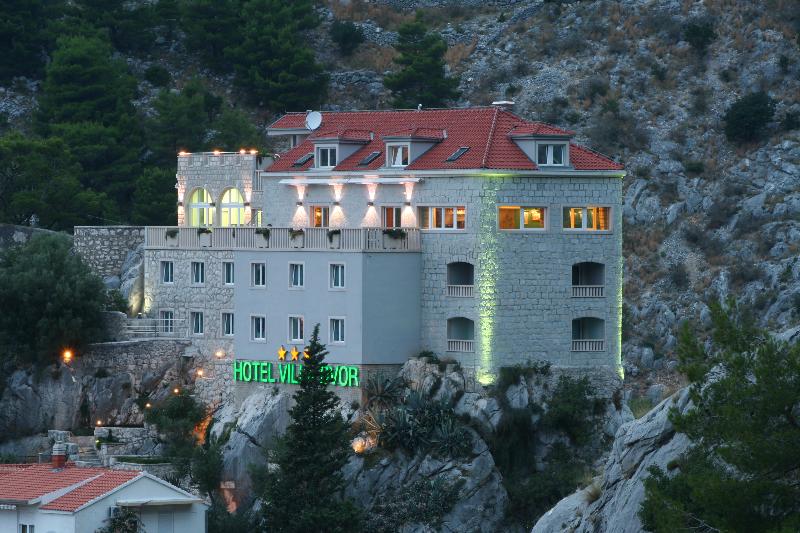 Villa Dvor - Genel