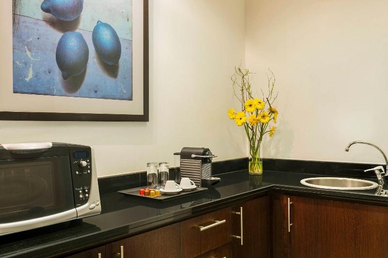 Four Points by Sheraton Sheikh Zayed Road - Oda