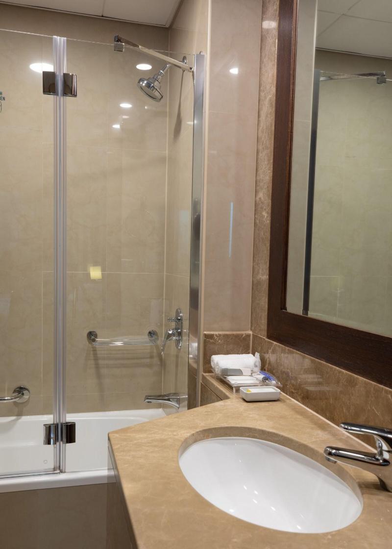 Four Points by Sheraton Sheikh Zayed Road - Oda