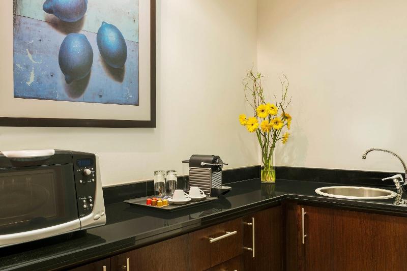 Four Points by Sheraton Sheikh Zayed Road - Oda