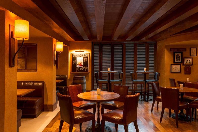 Four Points by Sheraton Sheikh Zayed Road - Restoran