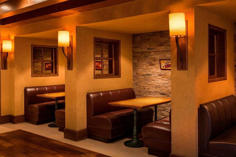 Four Points by Sheraton Sheikh Zayed Road - Restoran