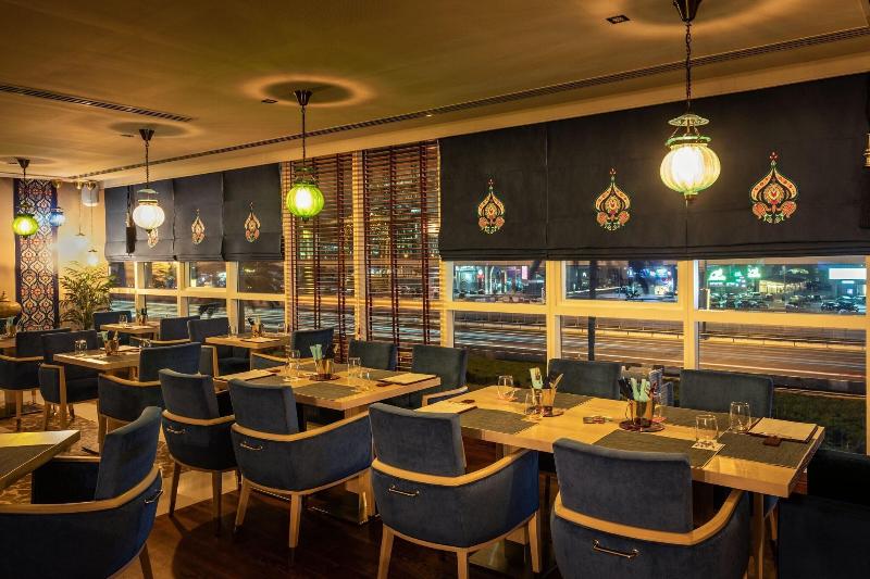 Four Points by Sheraton Sheikh Zayed Road - Restoran