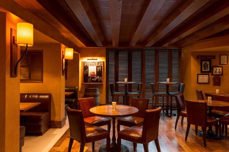 Four Points by Sheraton Sheikh Zayed Road - Restoran