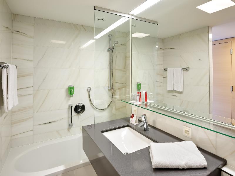 Austria Trend Hotel Congress - Oda