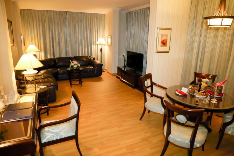 Swiss International Al Hamra Hotel - Oda