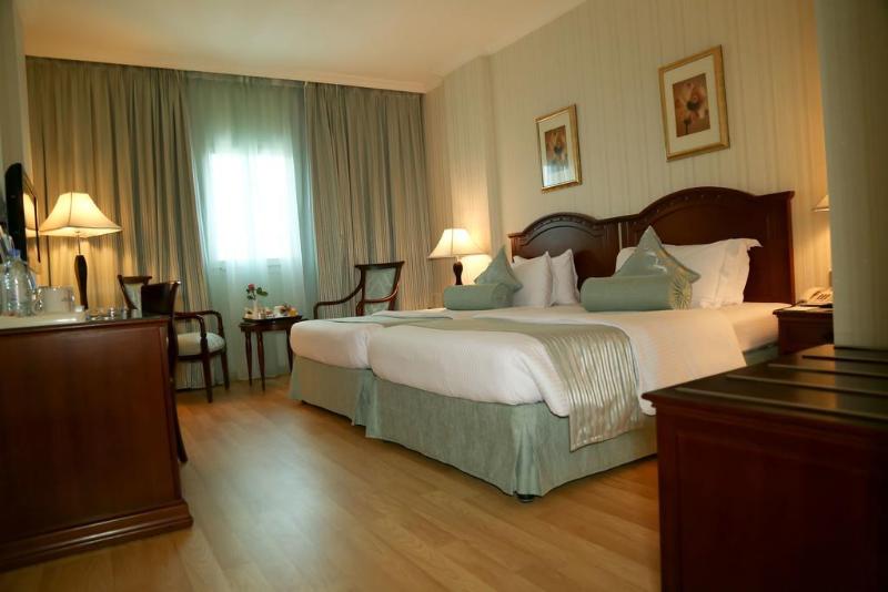 Swiss International Al Hamra Hotel - Oda