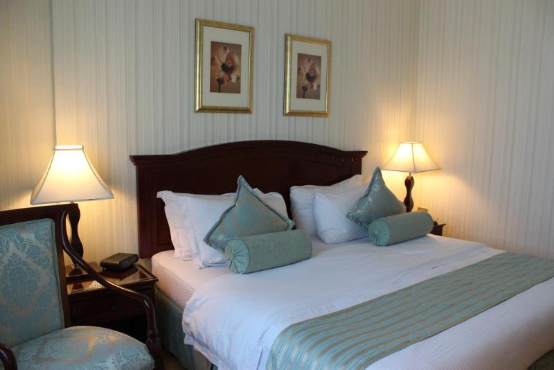 Swiss International Al Hamra Hotel - Oda