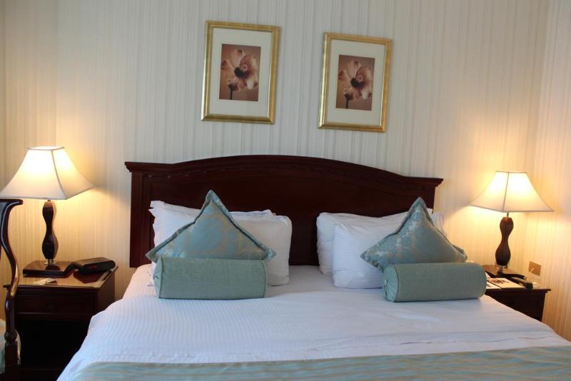 Swiss International Al Hamra Hotel - Oda