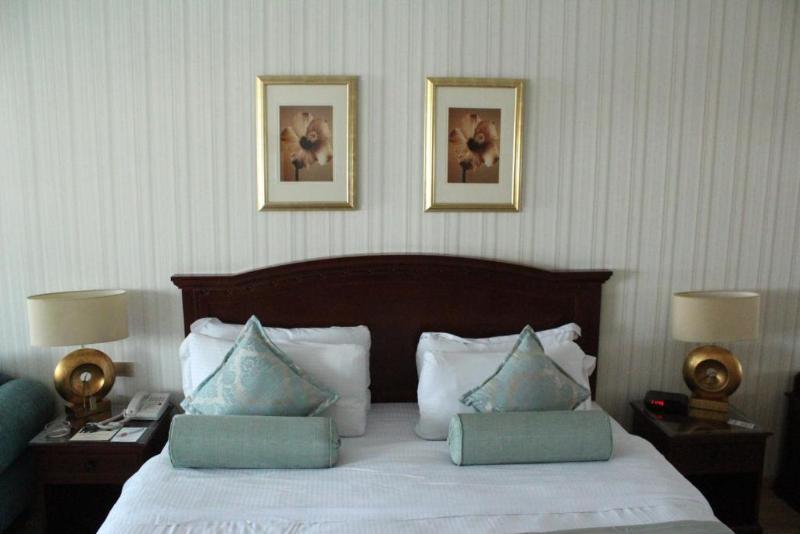 Swiss International Al Hamra Hotel - Oda