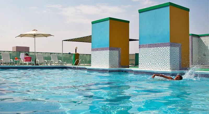Golden Sands Hotel Apartments - Havuz