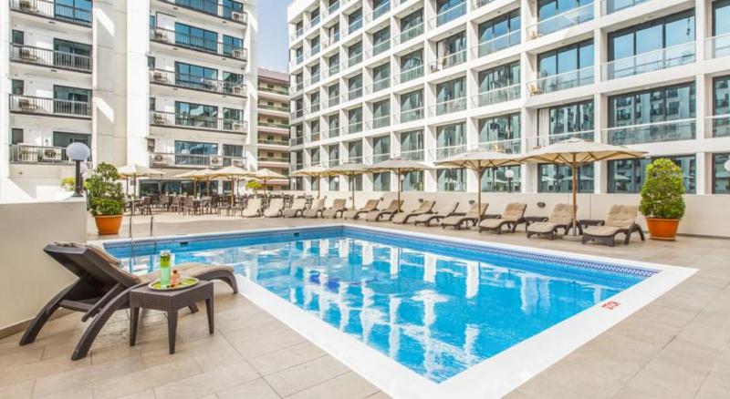 Golden Sands Hotel Apartments - Havuz