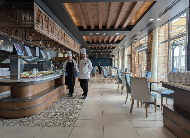 Mercure Ismailia Forsan Island Hotel - Restoran
