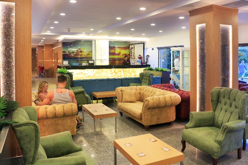 Club Aqua Plaza - Lobi