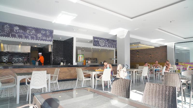 Club Aqua Plaza - Restoran