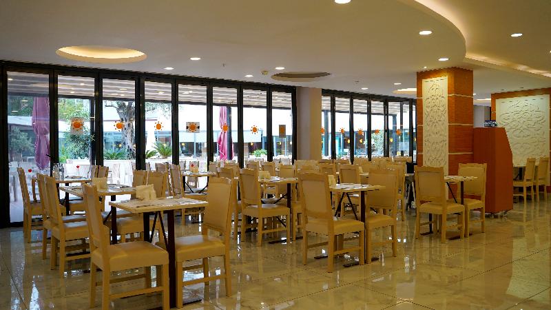 Club Aqua Plaza - Restoran