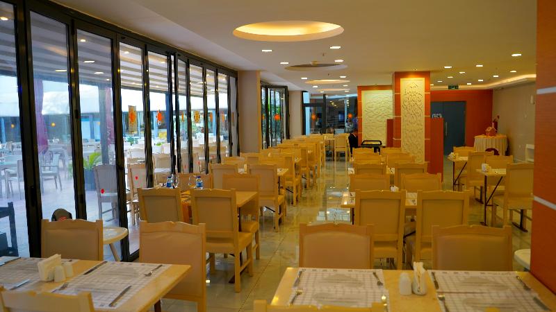 Club Aqua Plaza - Restoran