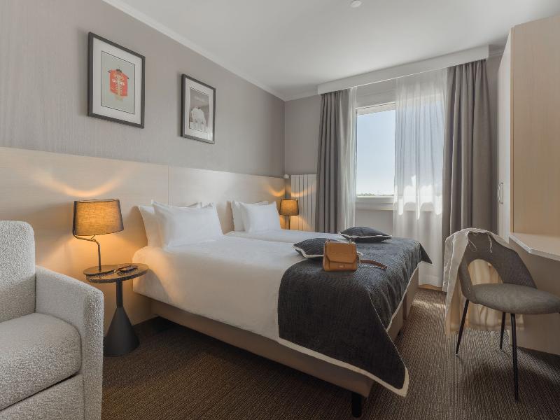 EVERNESS Hotel & Resort - Oda