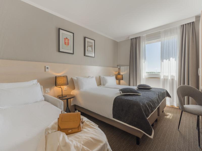 EVERNESS Hotel & Resort - Oda