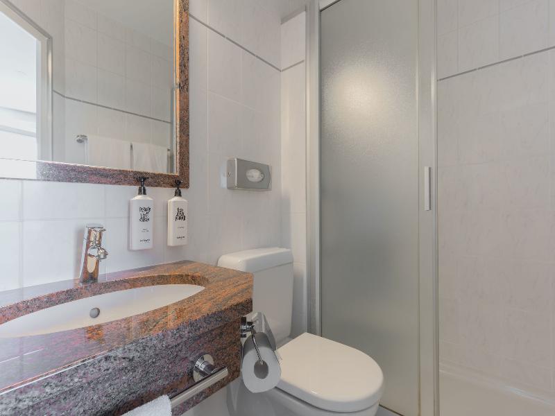 EVERNESS Hotel & Resort - Oda