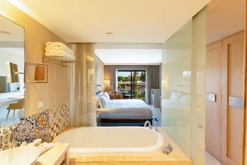Hilton Vilamoura As Cascatas Golf Resort & Spa - Oda